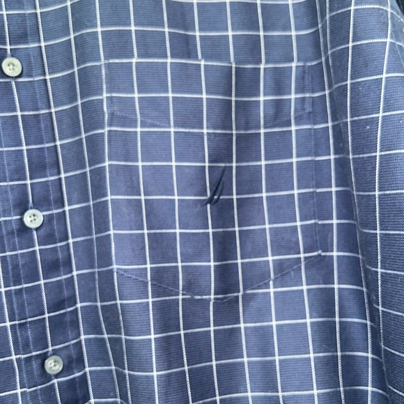NAUTICA navy & white button down XXL - Picture 2 of 4